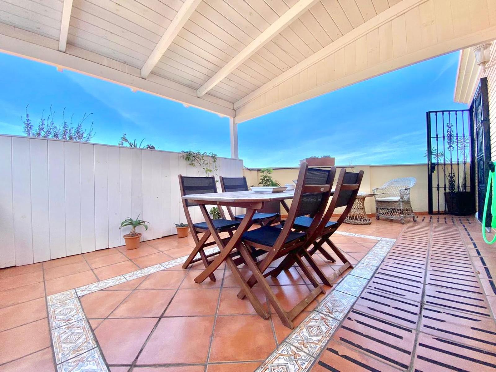 Exclusivo Atico Con Terraza Малага